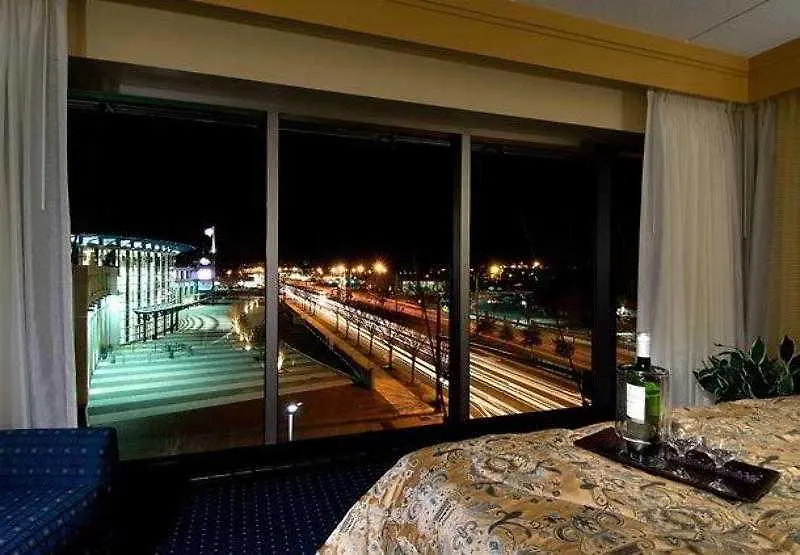 *** Hotel Springhill Suites Norfolk Old Dominion University USA
